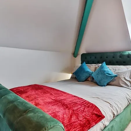 Luxury Spacious Pad With Games 펜션